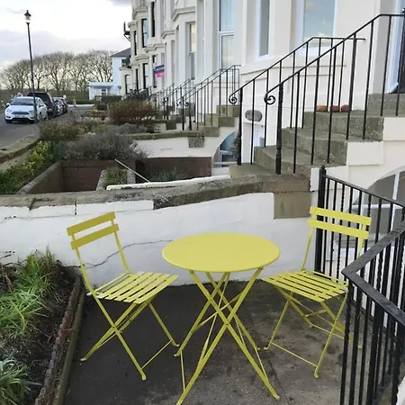 شقة Rosie's On The Crescent *