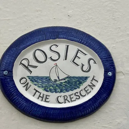Rosie's On The Crescent Apartmán